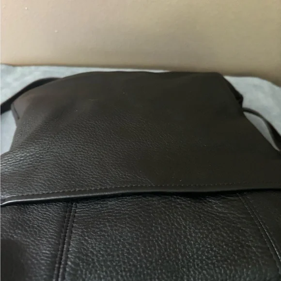 Aimee Kestenberg Black Leather All For Love Shoulder/Crossbody Bag - Picture 7 of 9